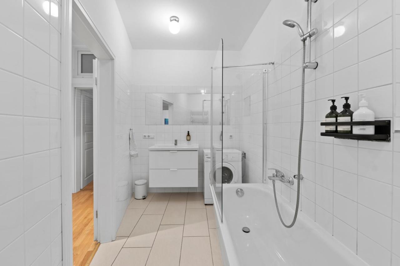 Beautiful 80Sqm Appartment In Berlin-Mitte Exteriör bild